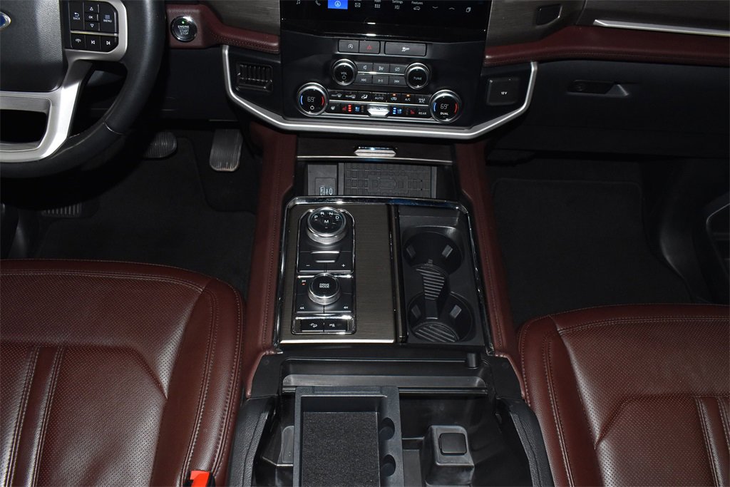Used 2024 Ford Expedition Limited image 22