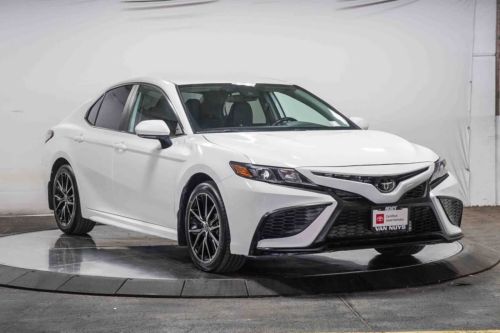 Certified 2024 Toyota Camry SE FWD image 6