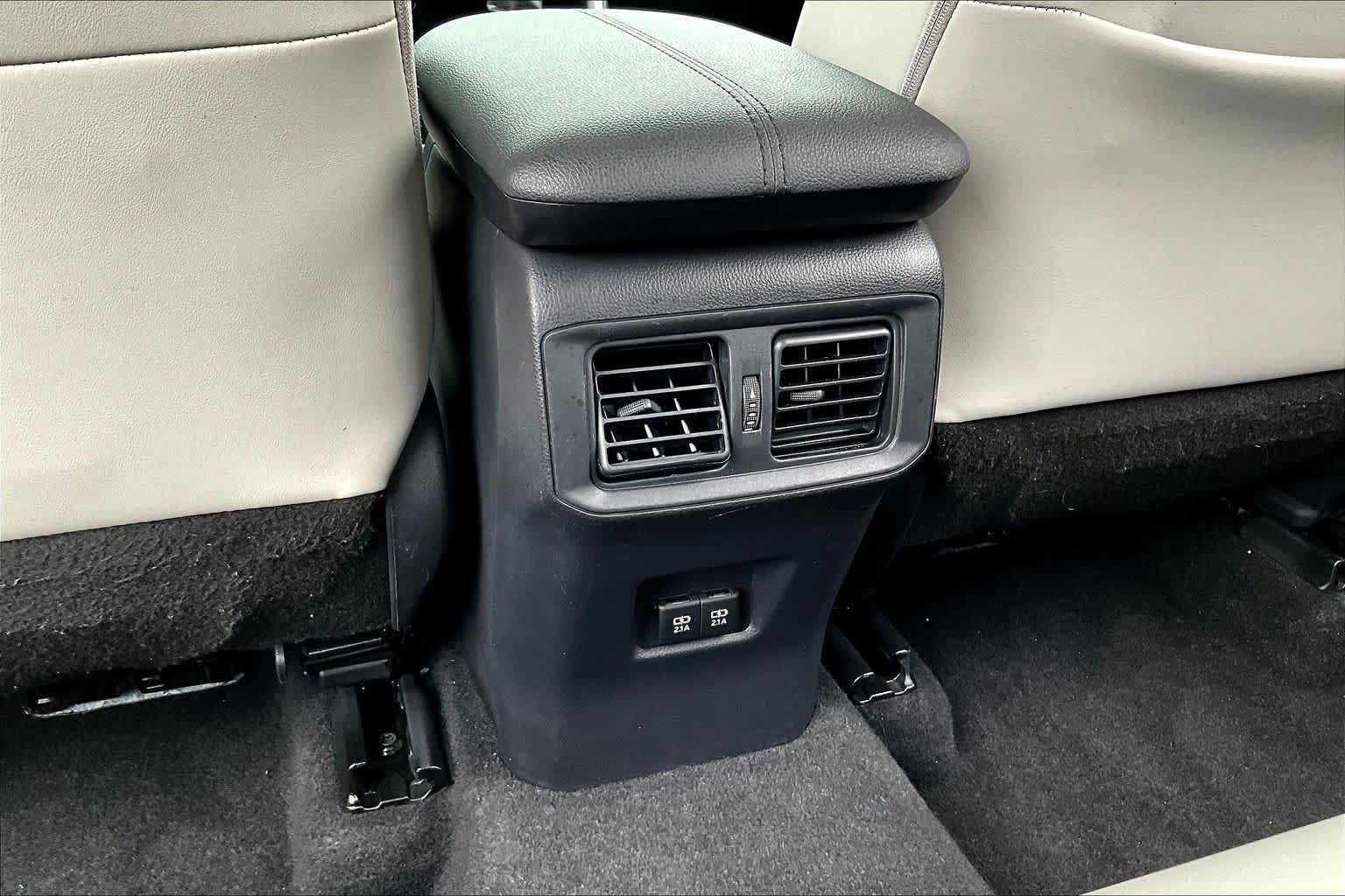 Used 2021 Toyota RAV4 XLE Premium AWD/4WD image 15