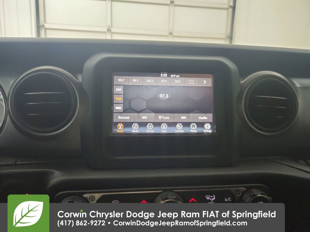 Certified 2021 Jeep Gladiator Willys image 24