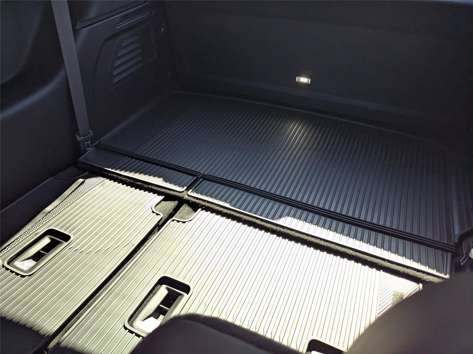 New 2026 GMC Acadia Elevation w/ Elevation Premium Package FWD image 12