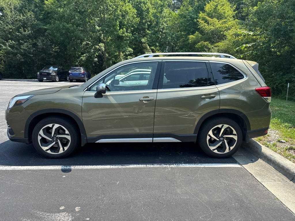 Used 2023 Subaru Forester Touring w/ Popular Package #2 AWD/4WD image 2