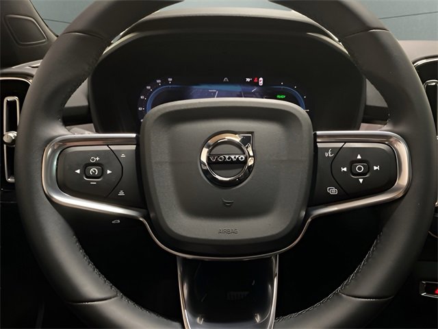 Used 2023 Volvo XC40 Recharge Ultimate w/ Protection Package Premier image 28