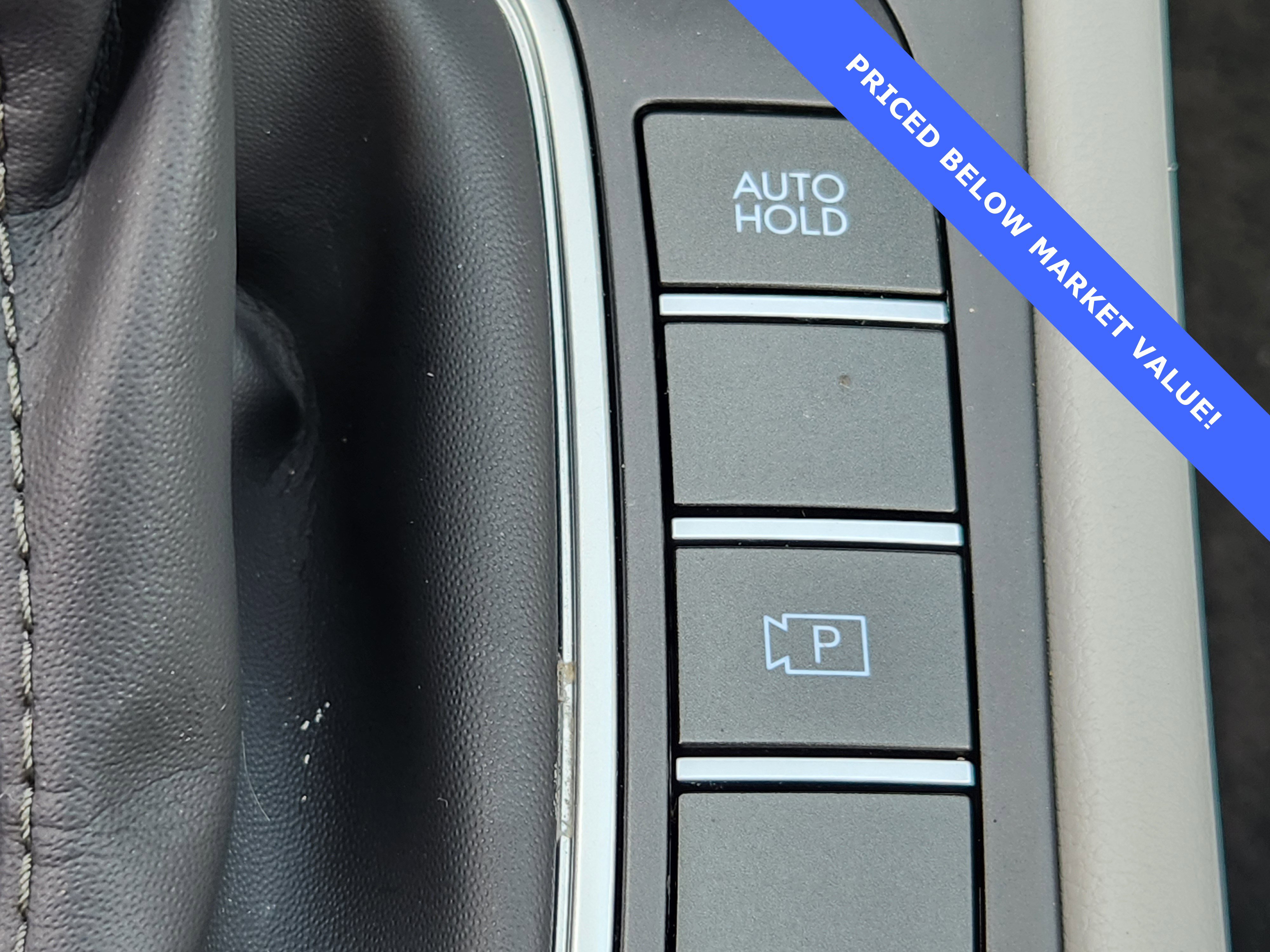 Certified 2025 Hyundai Kona SEL image 33