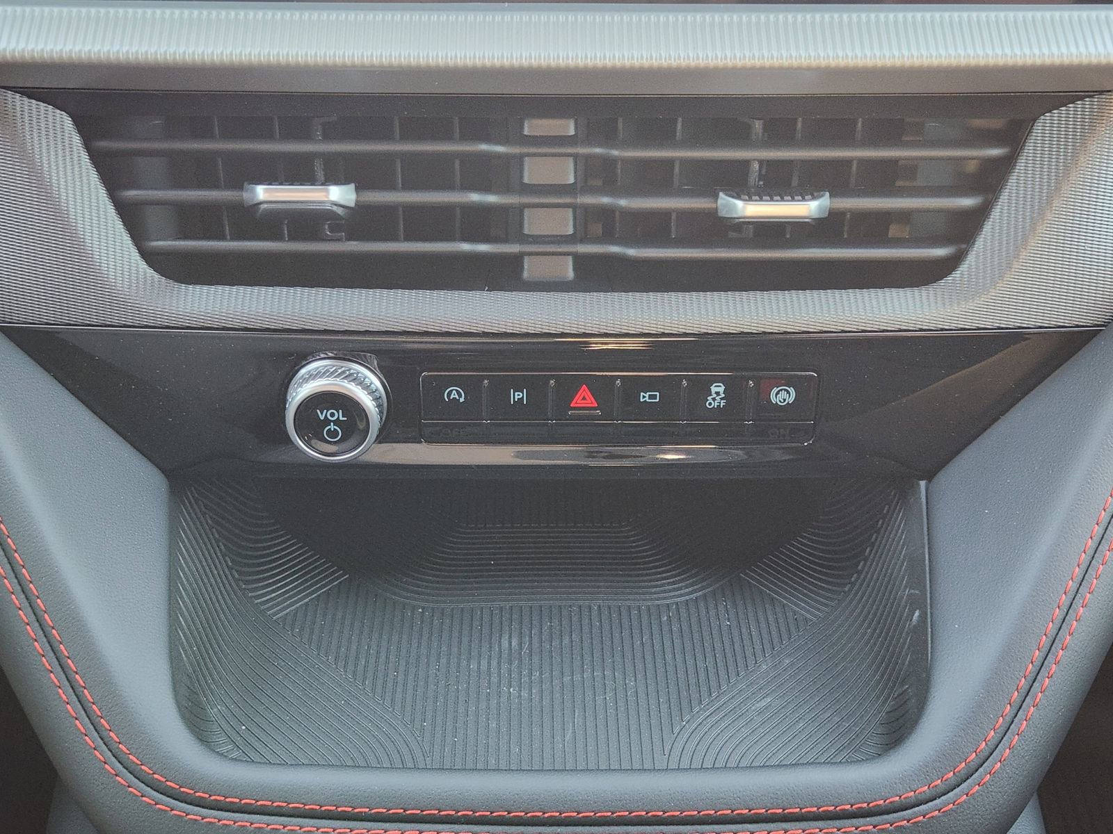 New 2026 Ford Explorer ST-Line w/ ST-Line Street Pack image 18