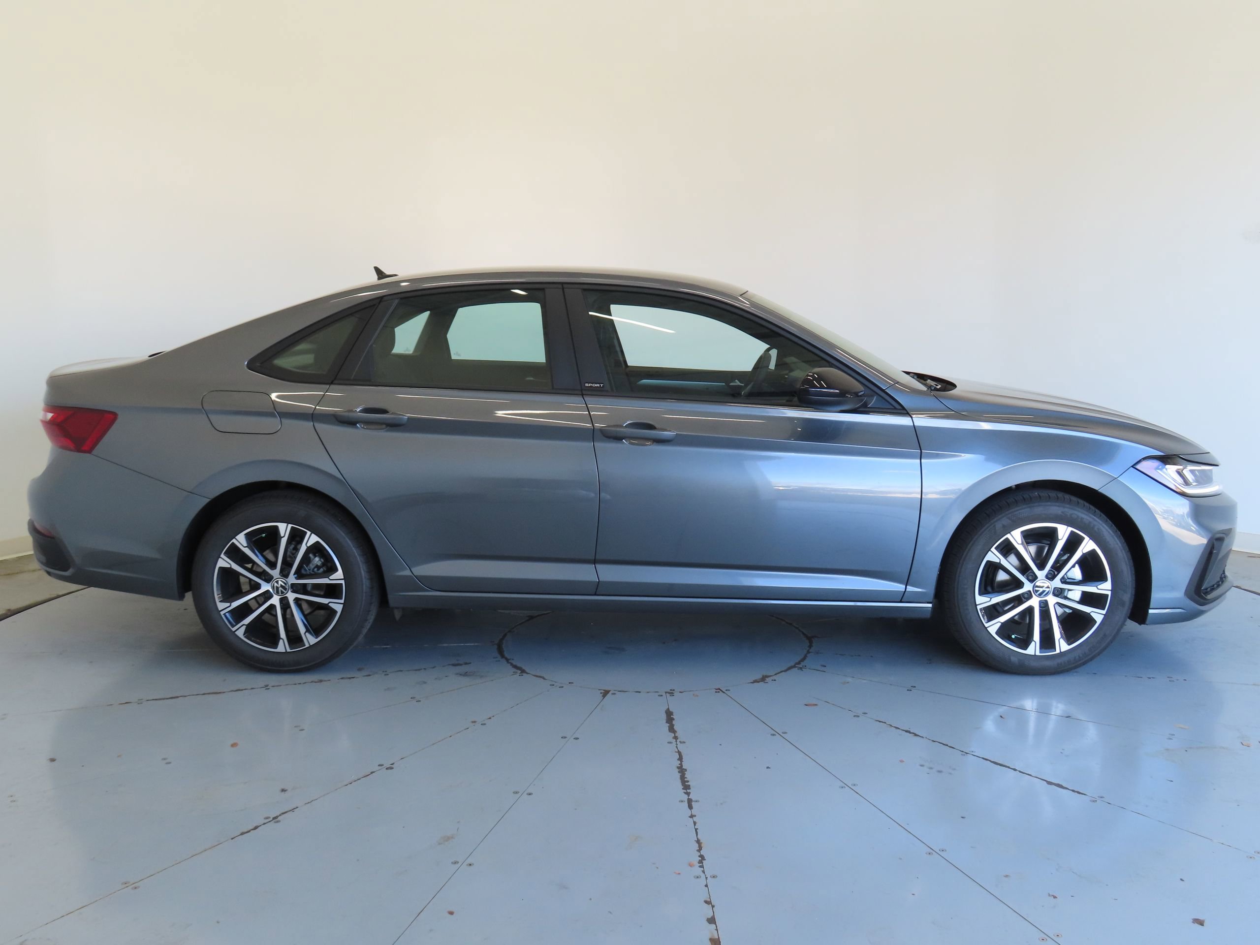New 2026 Volkswagen Jetta Sport FWD image 2