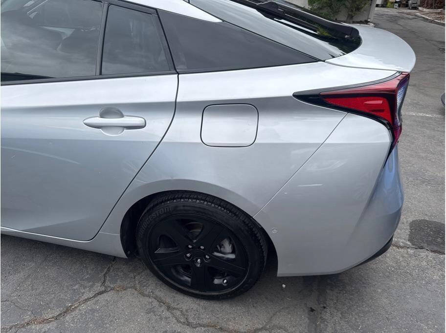 Used 2019 Toyota Prius XLE w/ Carpet Mat Package FWD image 31