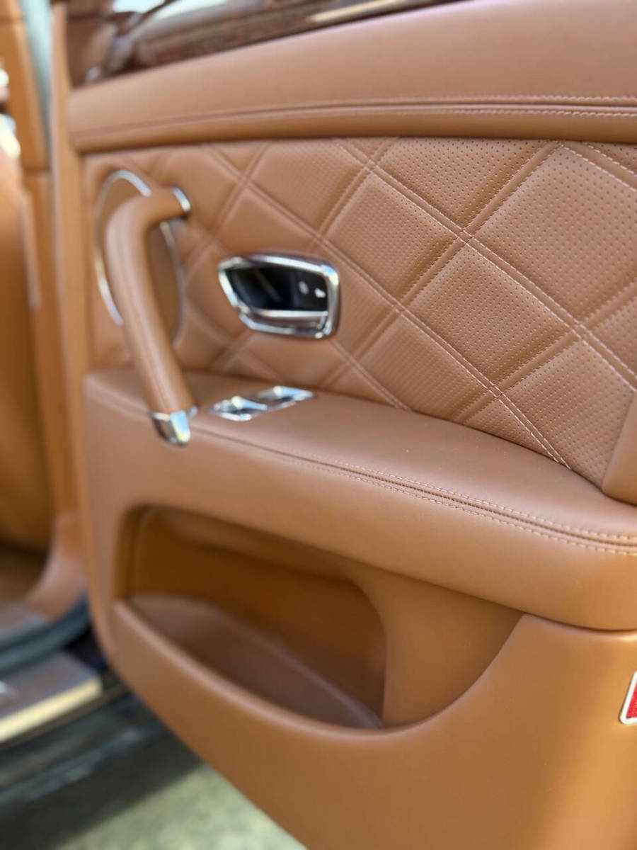 Used 2015 Bentley Flying Spur W12 image 20