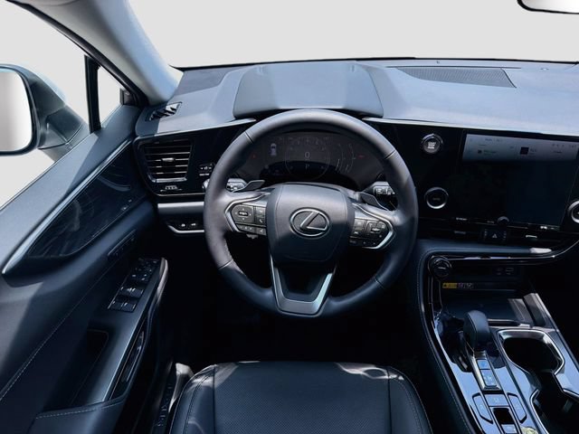 Used 2025 Lexus NX 250 FWD w/ Accessory Package (Z1) image 17