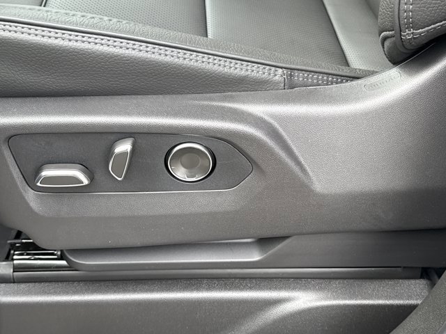 New 2026 GMC Yukon XL Denali w/ Sun & Power Step Package image 19