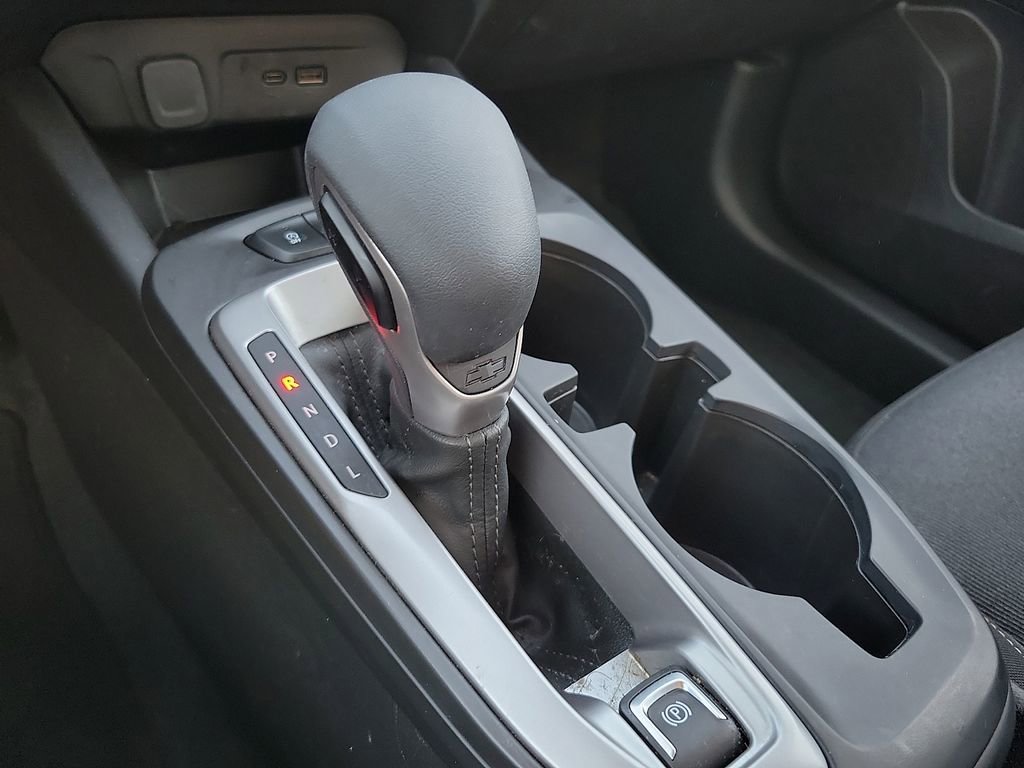 Used 2025 Chevrolet Trax LS w/ LS Convenience Package FWD image 18