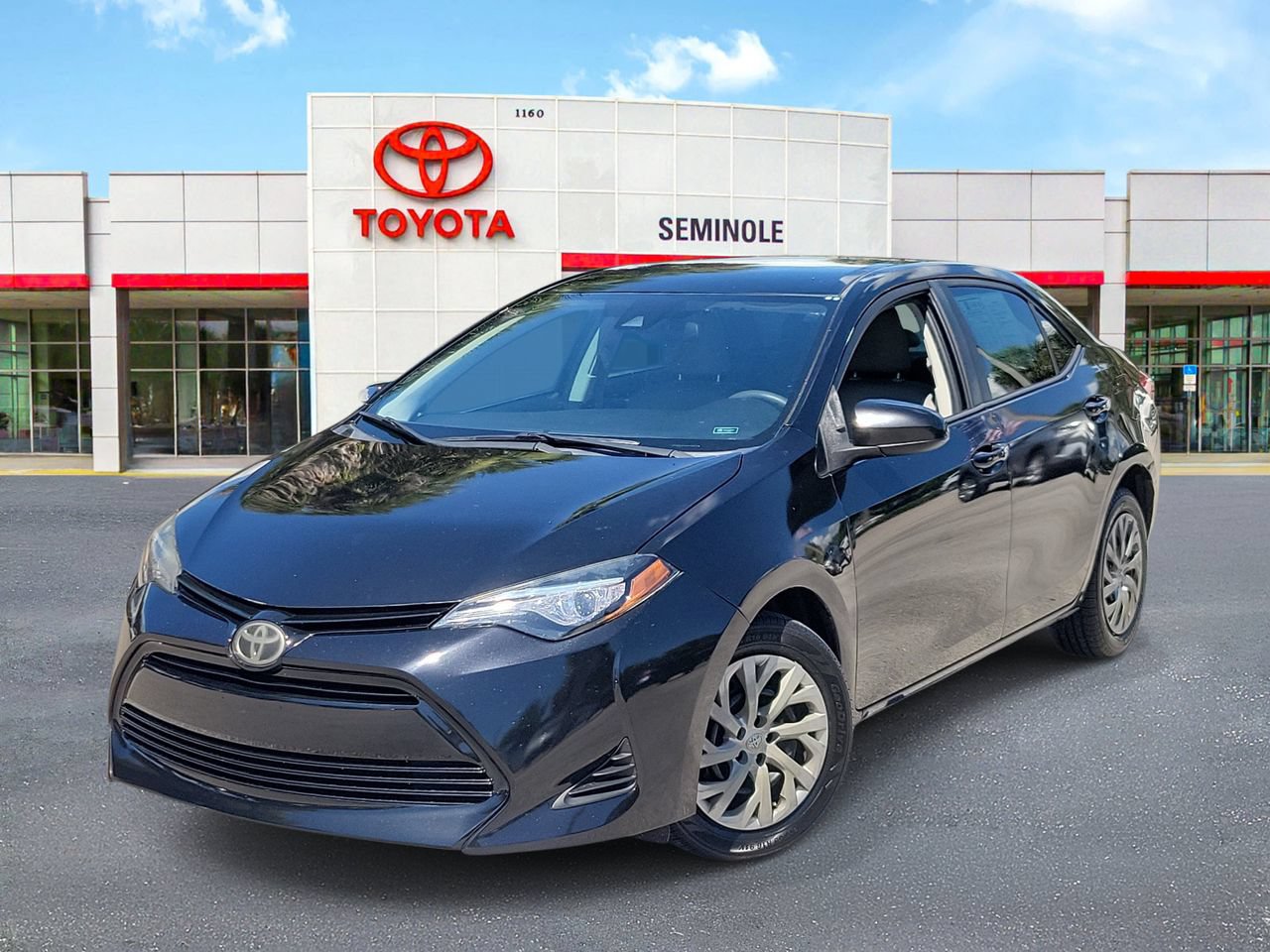 Used 2019 Toyota Corolla LE FWD image 1