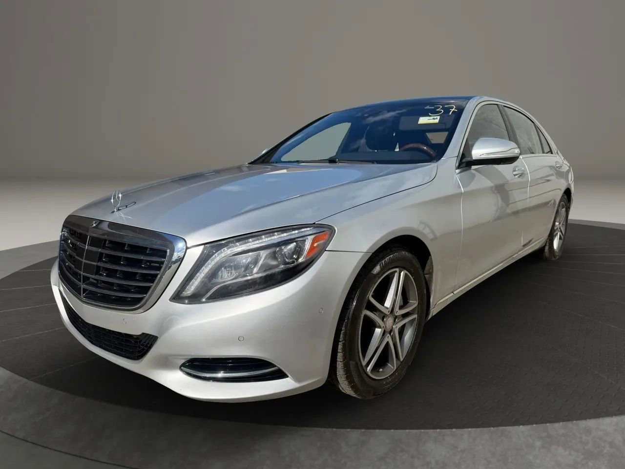 Used 2016 Mercedes-Benz S 550 4MATIC Sedan image 1