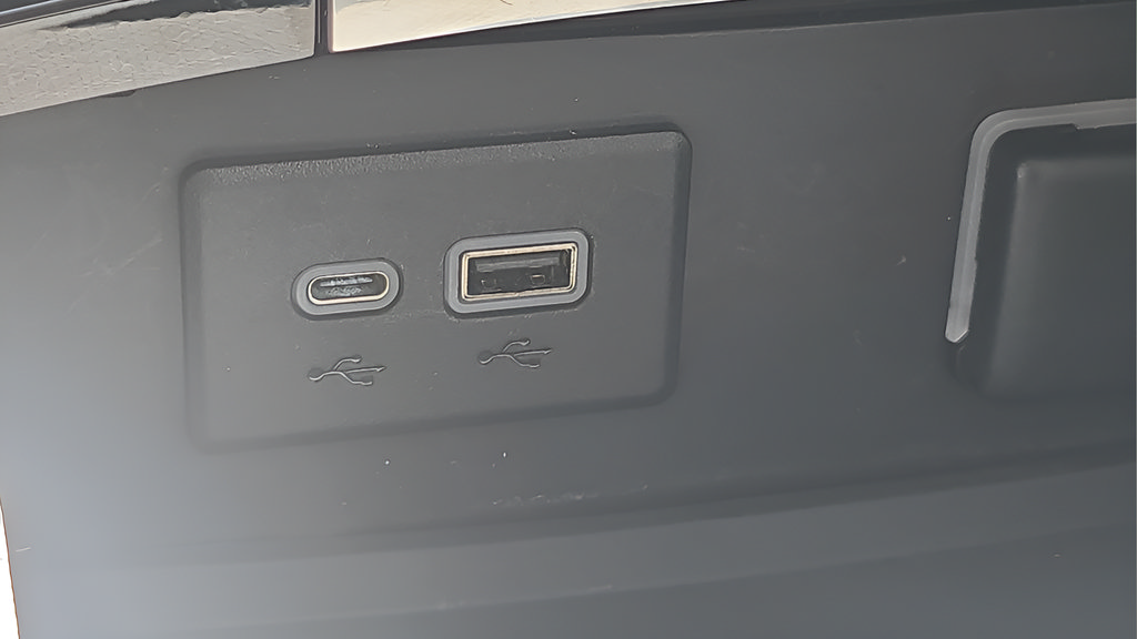 Used 2022 Buick Envision Preferred FWD image 28
