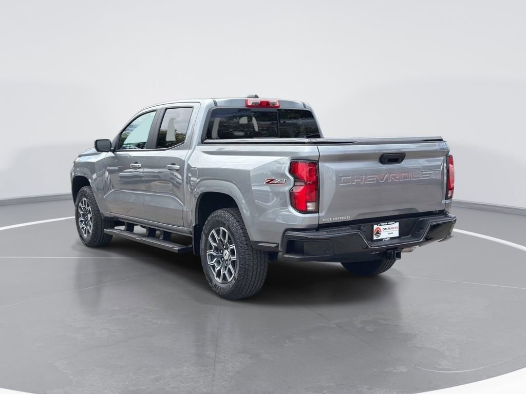 Used 2025 Chevrolet Colorado Z71 w/ Technology Package AWD/4WD image 5