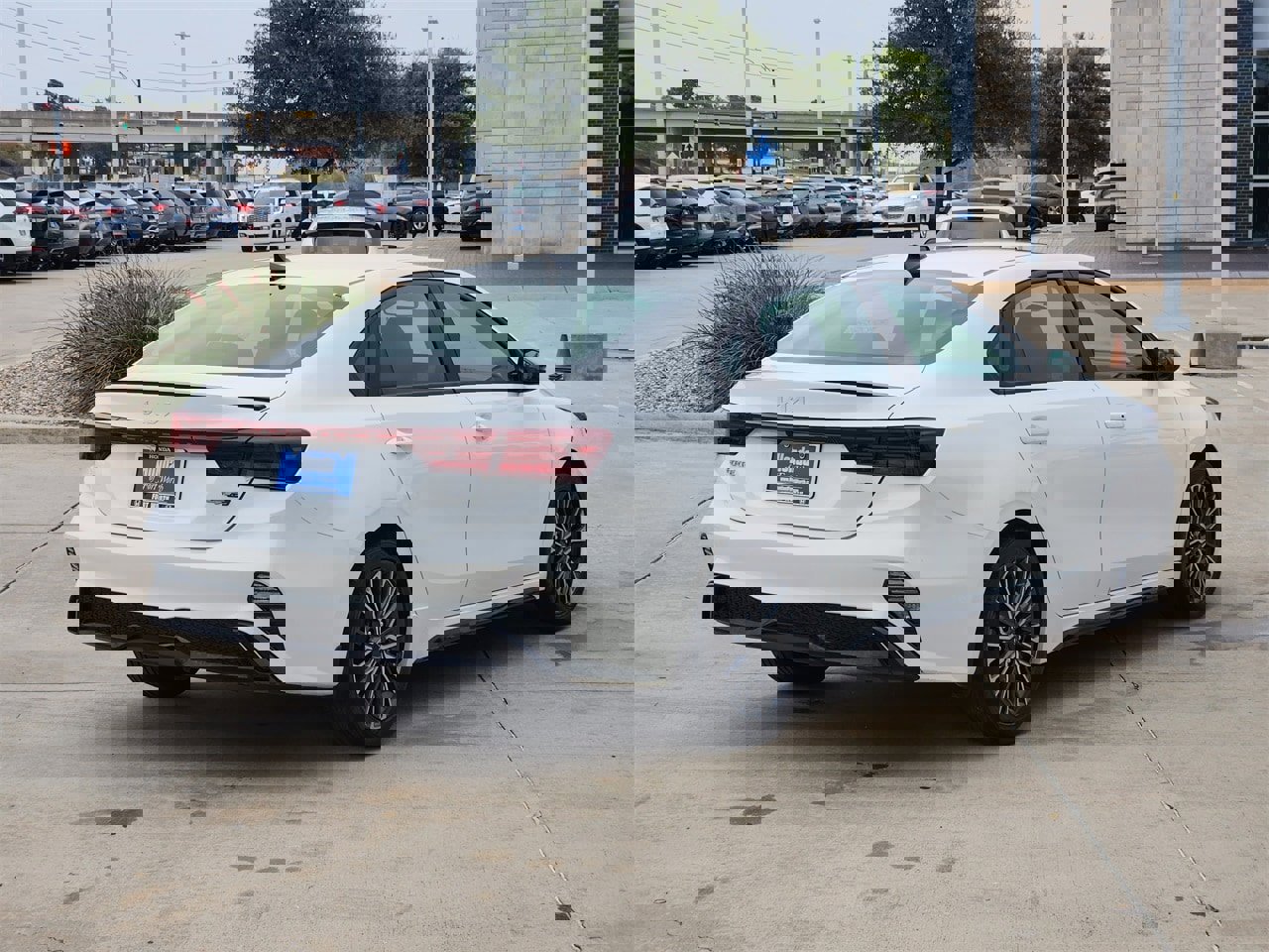 Used 2024 Kia Forte GT-Line w/ GT-Line Premium Package image 5