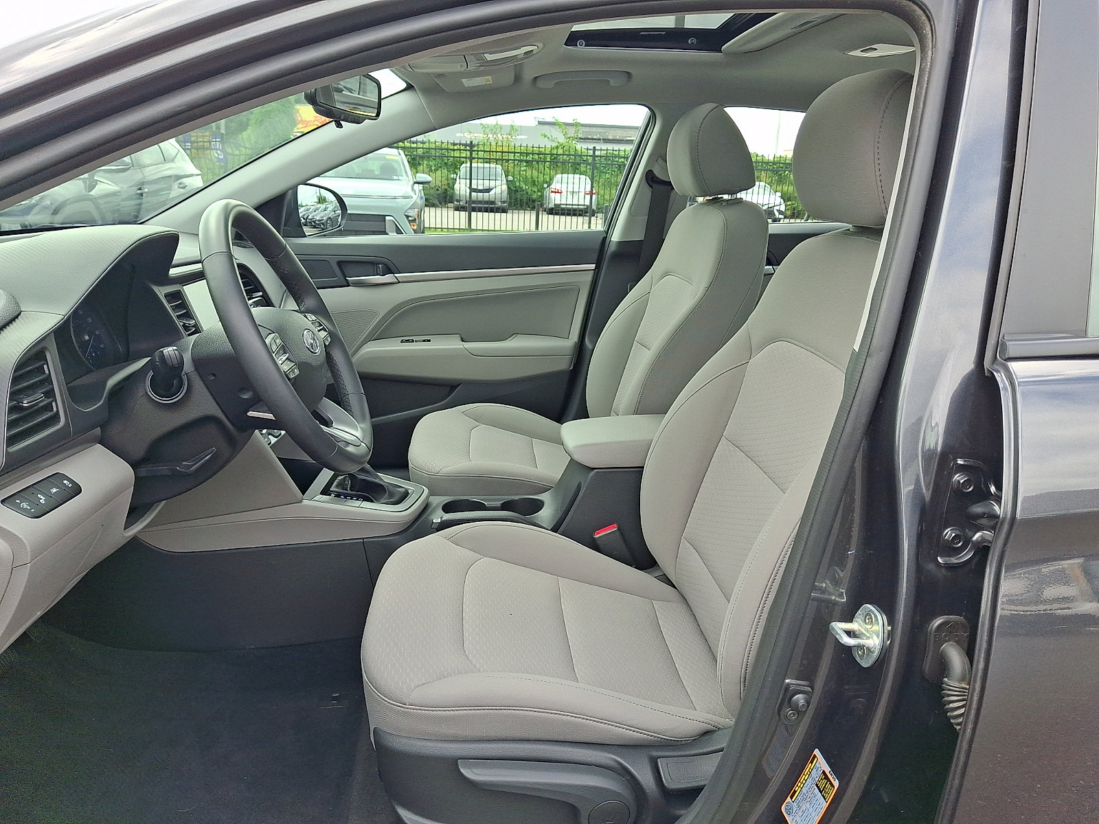 Used 2020 Hyundai Elantra Value Edition FWD image 13