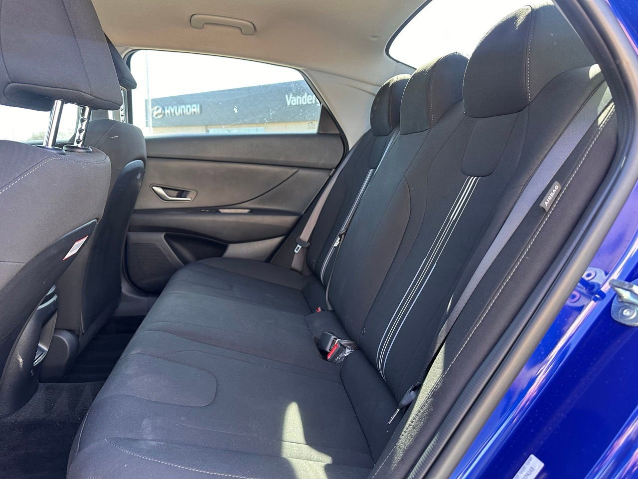 Used 2025 Hyundai Elantra Blue image 17