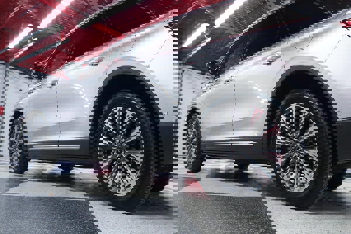 Used 2020 Lincoln Corsair Reserve w/ Equipment Group 201A image 38