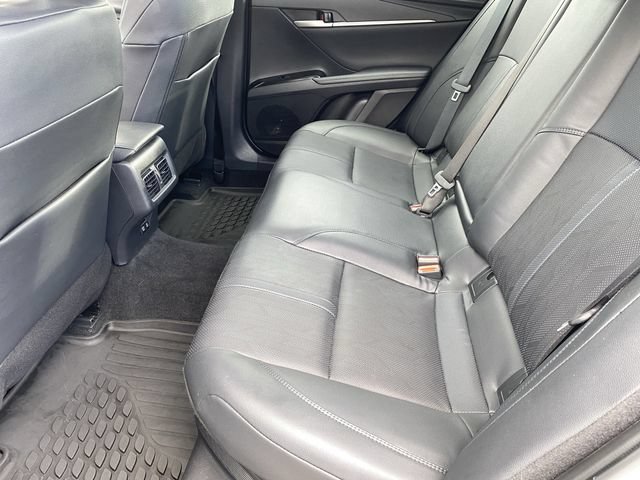 Used 2025 Toyota Camry XSE AWD/4WD image 17
