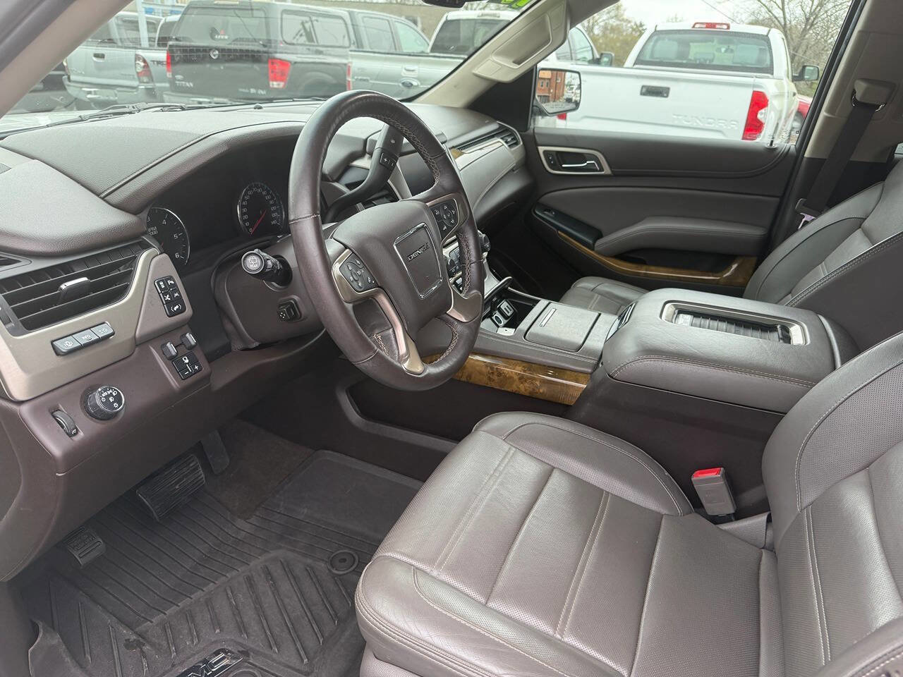 Used 2017 GMC Yukon XL Denali w/ Open Road Package image 15