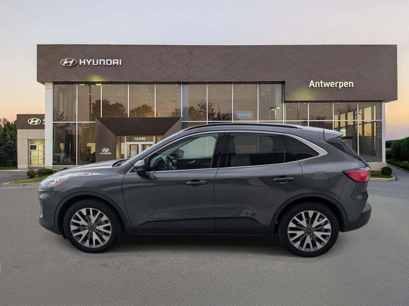 Used 2020 Ford Escape Titanium AWD/4WD image 6