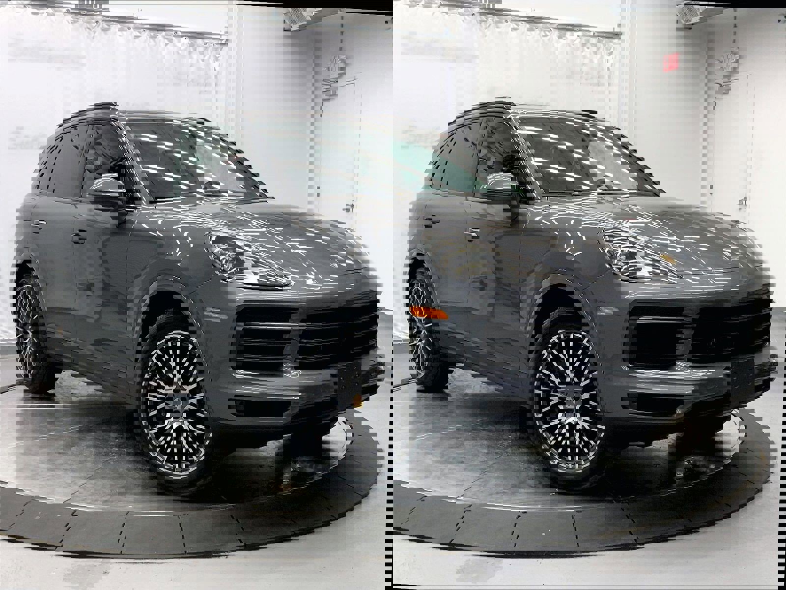 Used 2023 Porsche Cayenne image 8