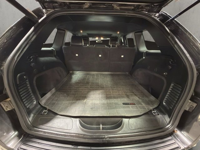 Used 2020 Jeep Grand Cherokee Altitude image 23