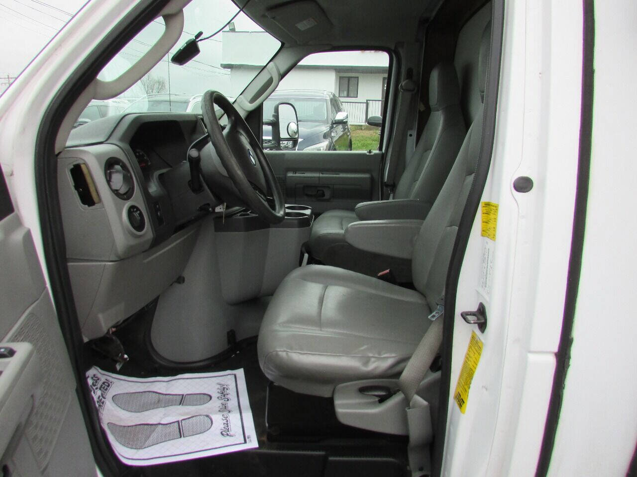 Used 2012 Ford E-450 and Econoline 450 Super Duty w/ PWR Locks & Windows Group RWD image 10