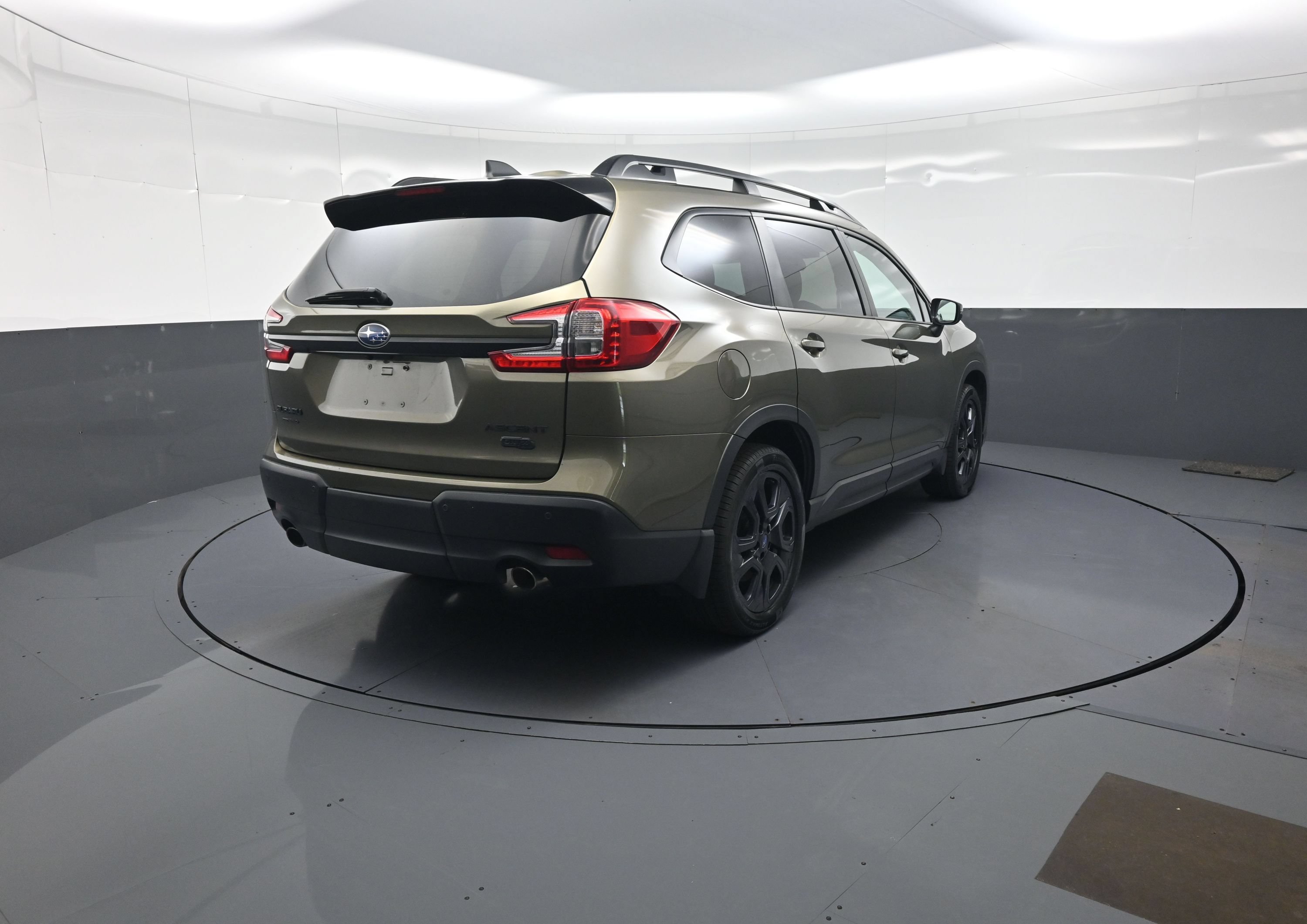 Used 2023 Subaru Ascent Onyx Edition AWD/4WD image 3