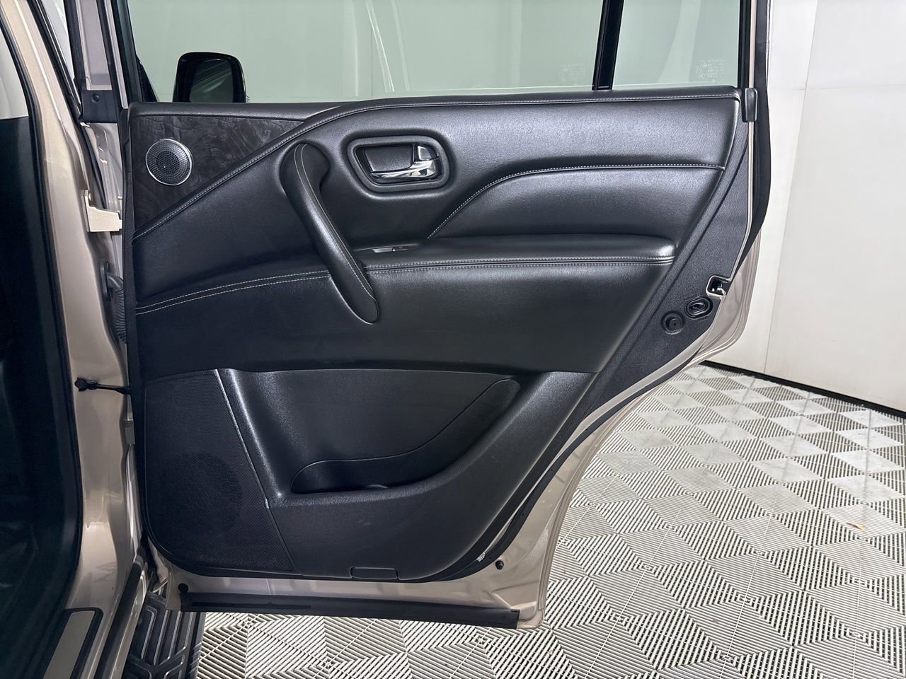 Used 2021 INFINITI QX80 Luxe image 28