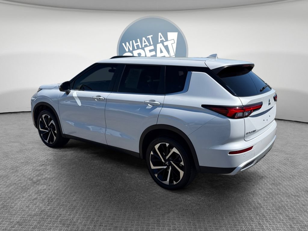 Used 2024 Mitsubishi Outlander SE AWD/4WD image 6
