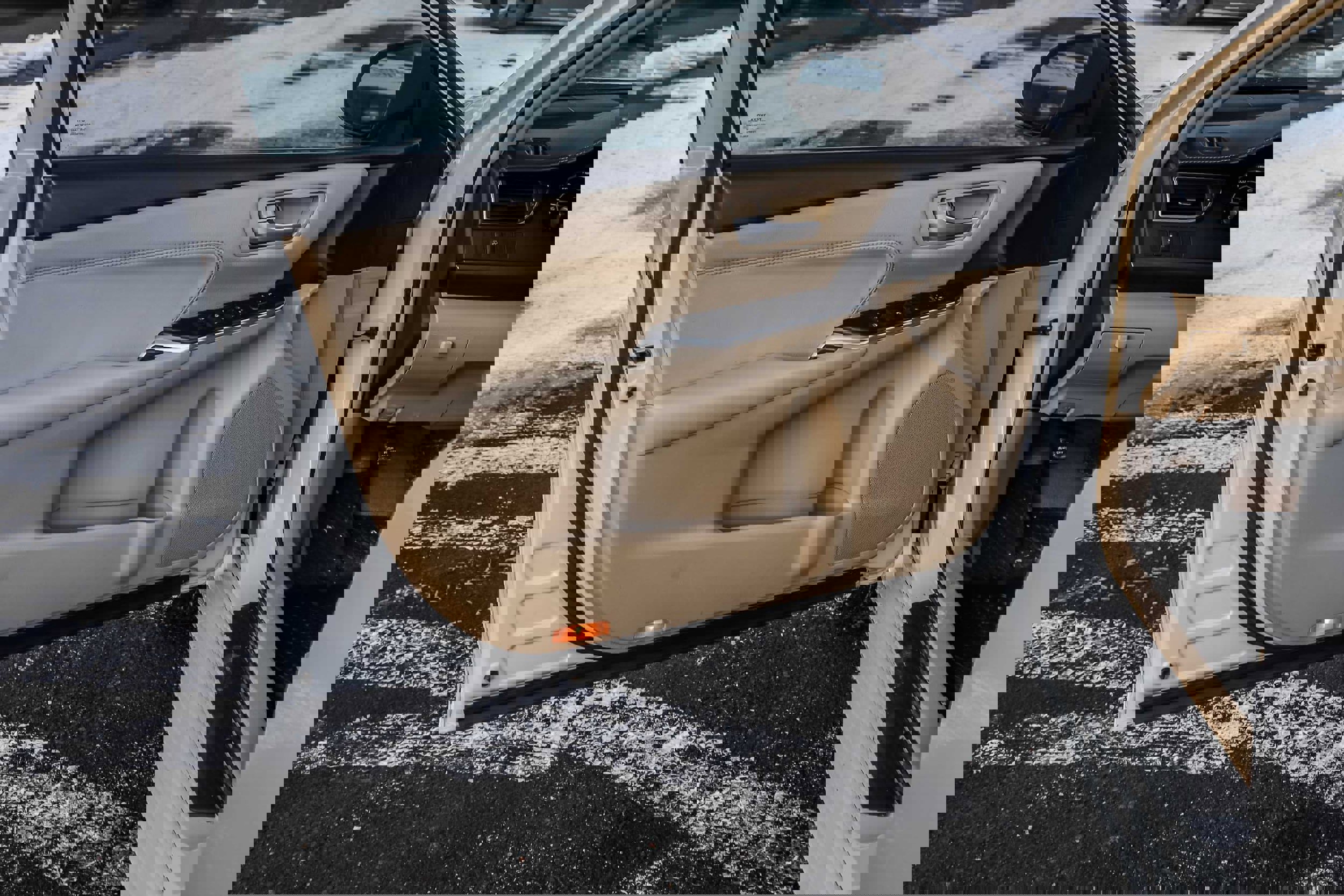 Used 2016 Toyota Camry XLE image 22