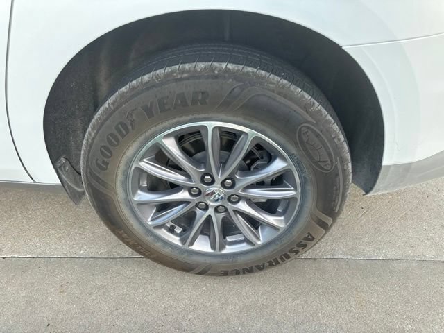Used 2023 Buick Enclave Premium AWD/4WD image 38
