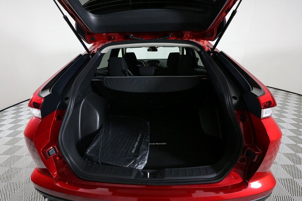 Used 2025 Mitsubishi Eclipse Cross ES image 7