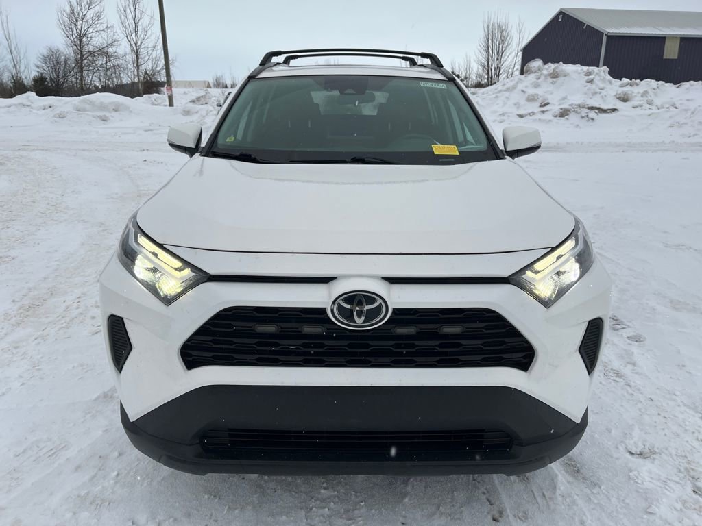 Used 2022 Toyota RAV4 XLE image 8