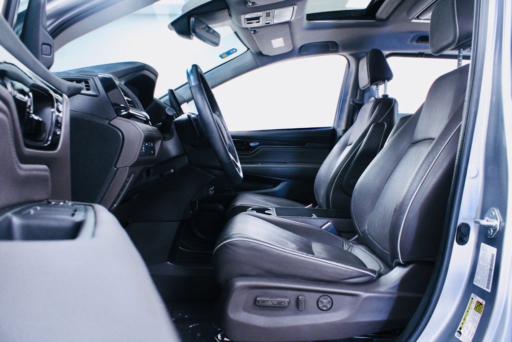 Used 2023 Honda Odyssey Elite image 11