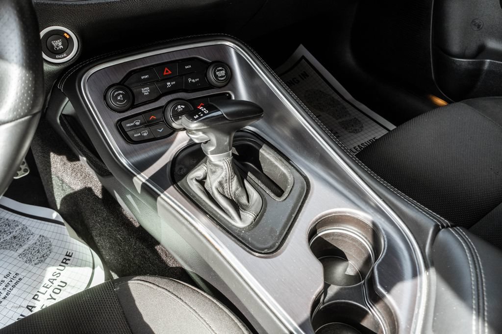 Used 2016 Dodge Challenger R/T RWD image 20