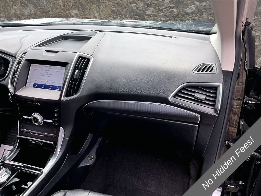 Used 2020 Ford Edge Titanium w/ Cargo Accessory Package FWD image 15
