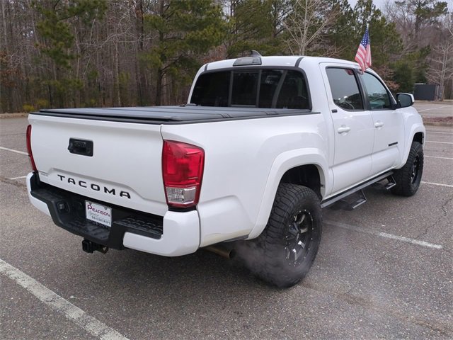 Used 2016 Toyota Tacoma SR5 w/ SR5 Appearance Package (SN) image 4