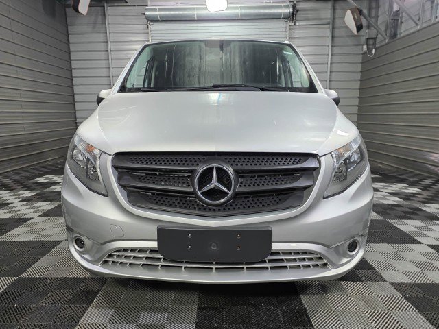 Used 2016 Mercedes-Benz Metris Passenger image 3