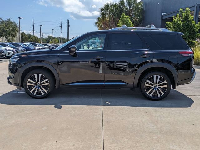 Used 2025 Nissan Pathfinder Platinum w/ Cargo Package AWD/4WD image 9