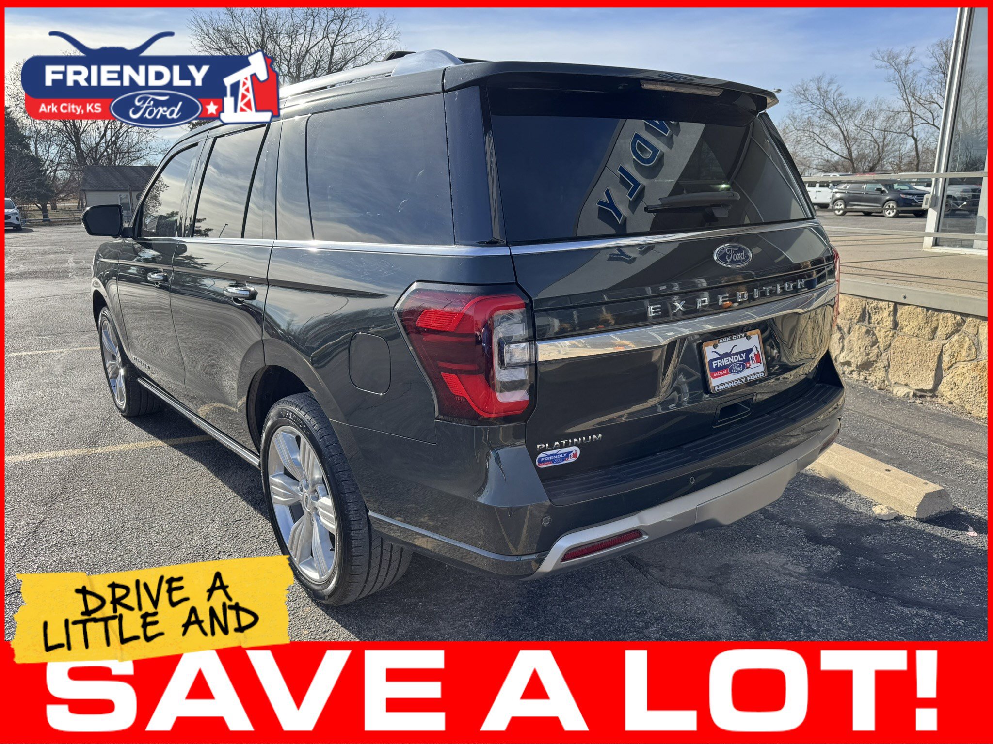 Used 2022 Ford Expedition Platinum AWD/4WD image 3