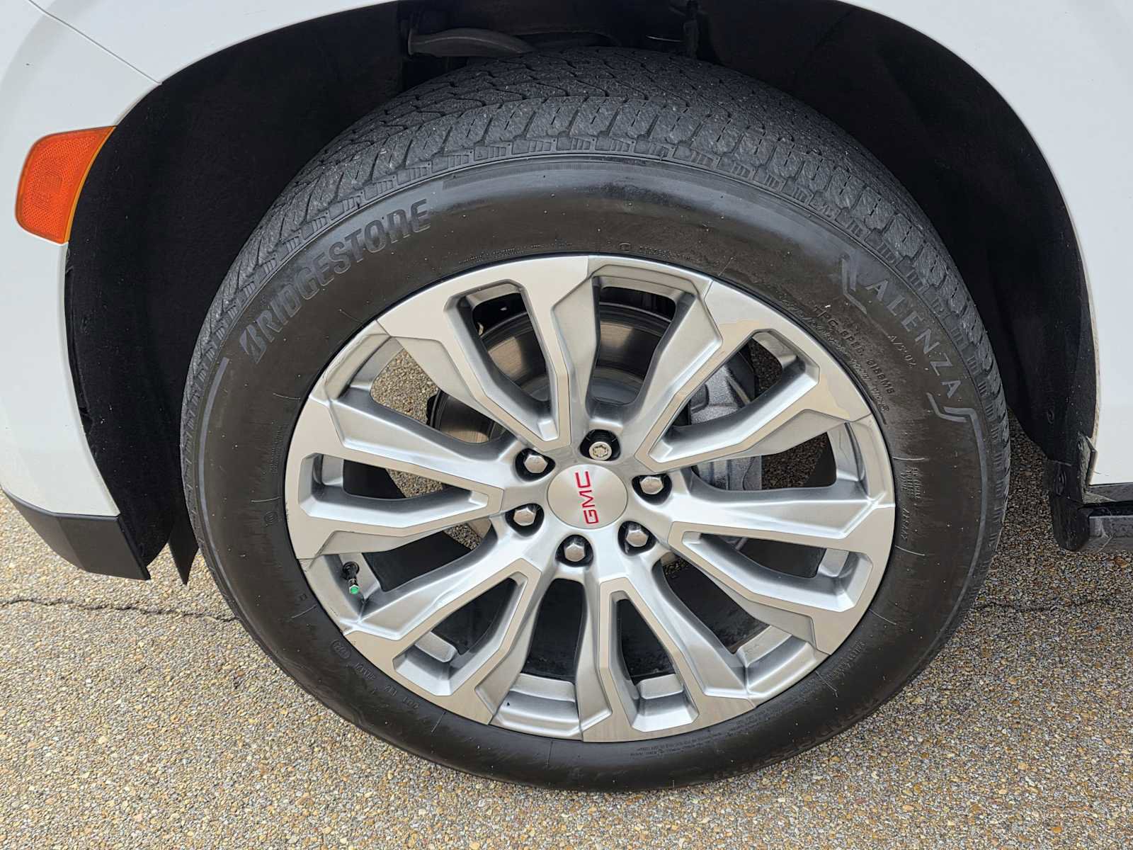 Used 2022 GMC Yukon XL Denali image 28