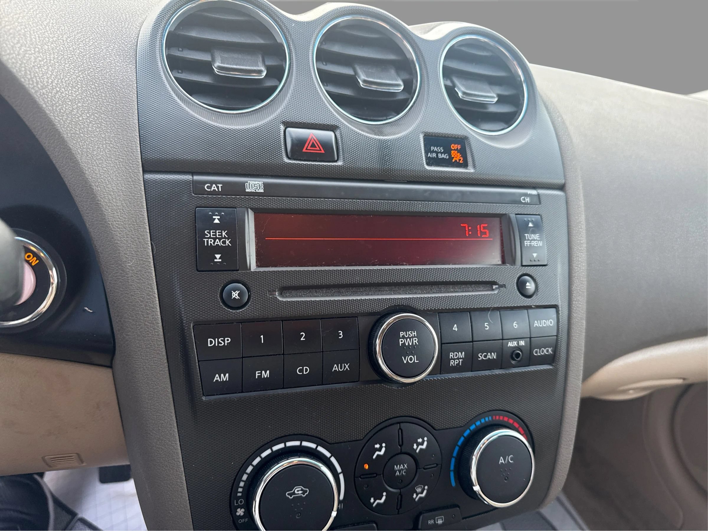 Used 2012 Nissan Altima Sedan FWD image 16