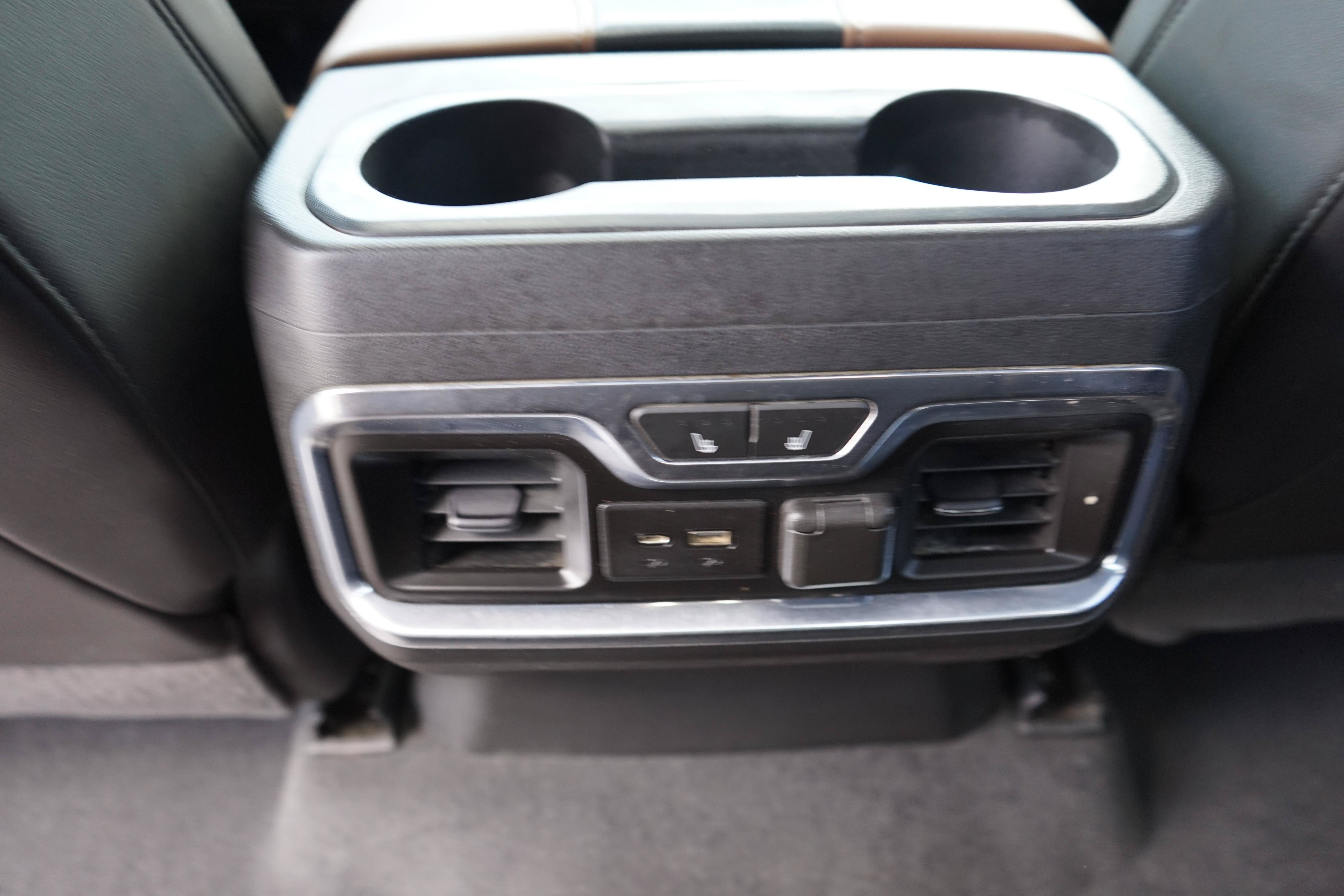 Used 2020 Chevrolet Silverado 1500 High Country w/ Technology Package AWD/4WD image 22