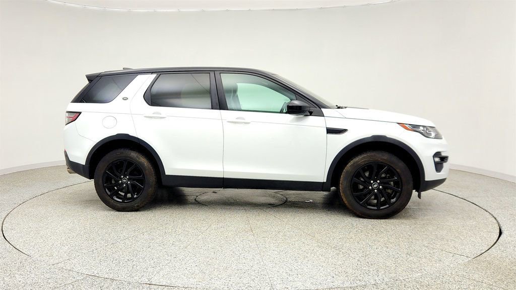 Used 2018 Land Rover Discovery Sport SE AWD/4WD image 4