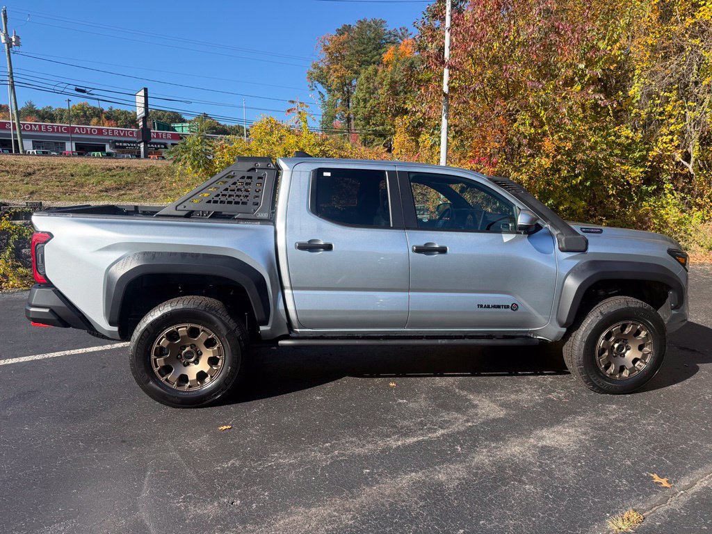 Certified 2025 Toyota Tacoma 4x4 Double Cab Hybrid image 10