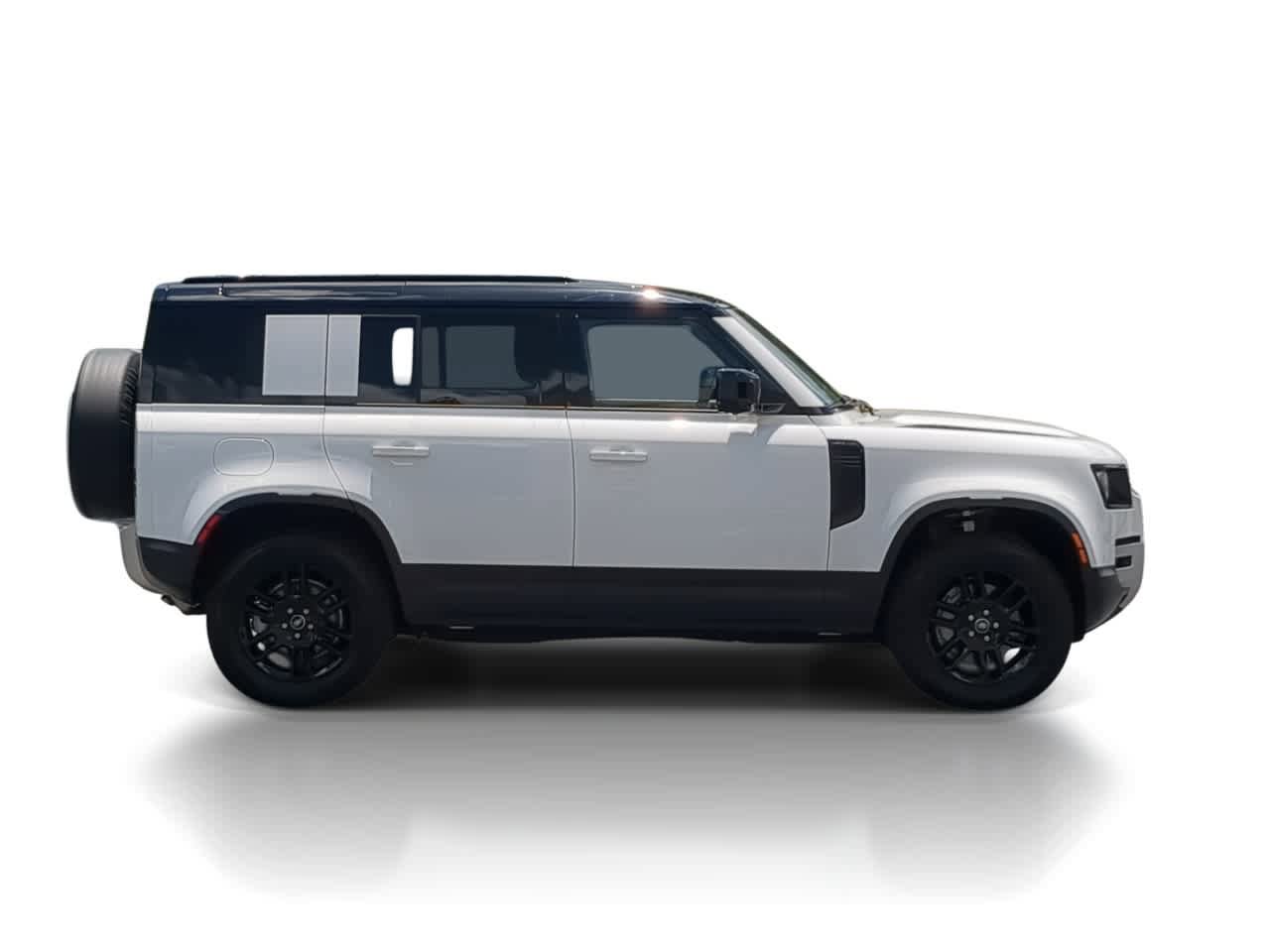 Certified 2025 Land Rover Defender 110 S AWD/4WD image 9