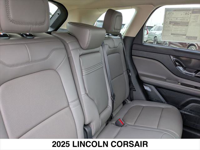 New 2025 Lincoln Corsair Reserve image 13